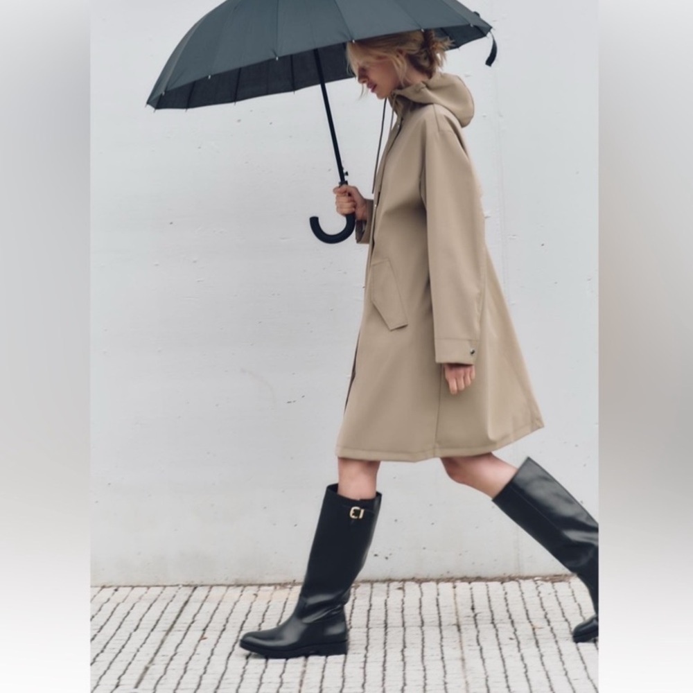 NEW ZARA Heeled knee high wide leg boots
Size USA 6
Size USA 7.5 
EUR 36
EUR 38